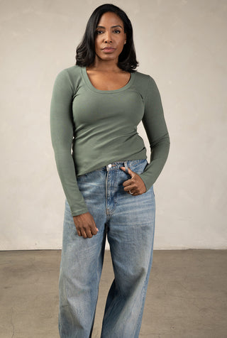 Ribbed Long Sleeve Scoop-Neck Top - The Jean