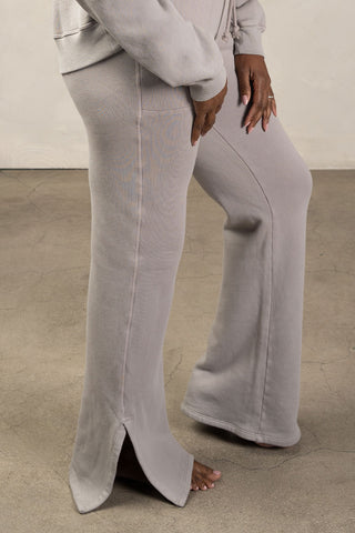 2 Pocket Flare Pant — The Simone